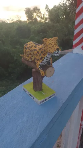 Escultura Onça pintada