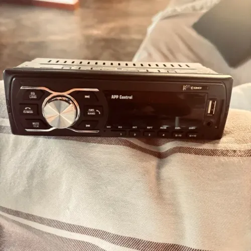 Rádio automotivo