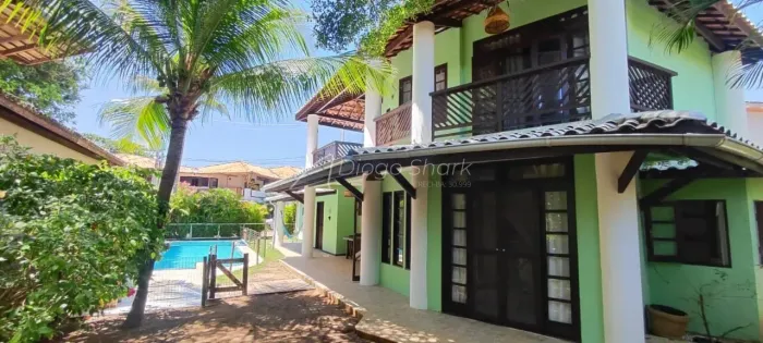 Casa à Venda em Praia do Forte 3 Suítes, Piscina Privativa e Condomínio Pé na Areia