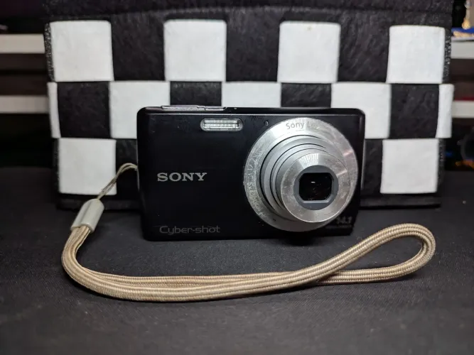 Câmera Digital Cybershot DSC-W620 14.1 Megapixels