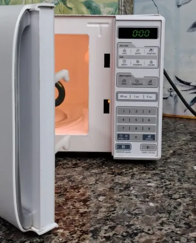 MICROONDAS MIDEA 20 LITROS