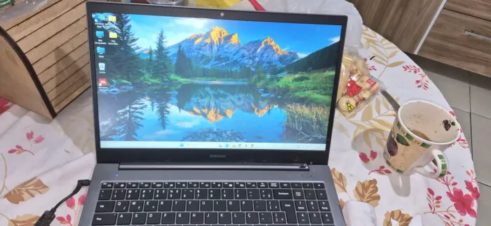 Notebook Samsung Book I3 4gb 256gb Ssd 15,6'' W11 Cor Cinza-místico