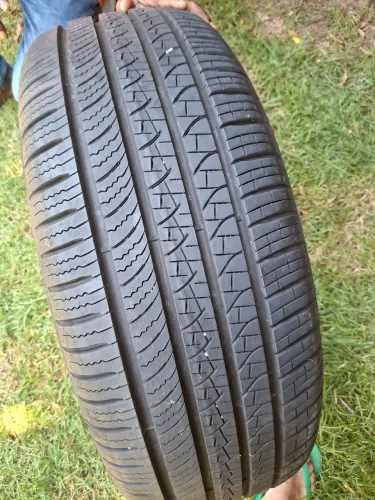 Vendo pneus NOVOS 255 65 R17 PIRELLI 