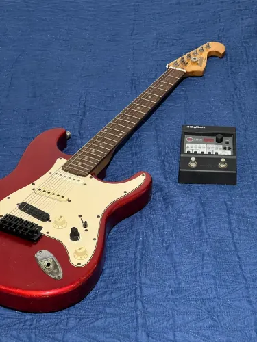 Guitarra + Pedaleira Digitech Element à venda! 