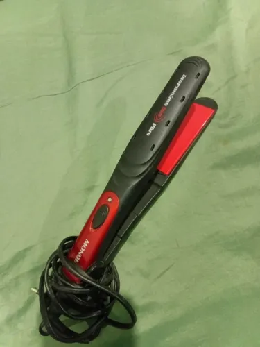 Vende se uma chapinha modial