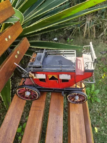 Carruagem artesanal