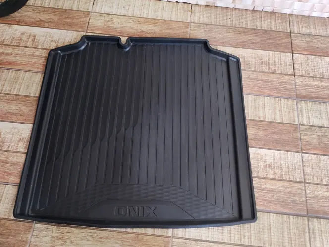 Tapete bandeja da mala Onix sedan