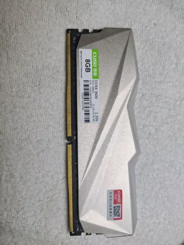 MEMORIA RAM 8GB DDR4 3600MHZ COM RGB