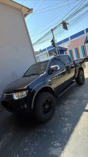 Mitsubishi L200 Triton HPE 3.2 CD TB Int.diesel AUT 2015