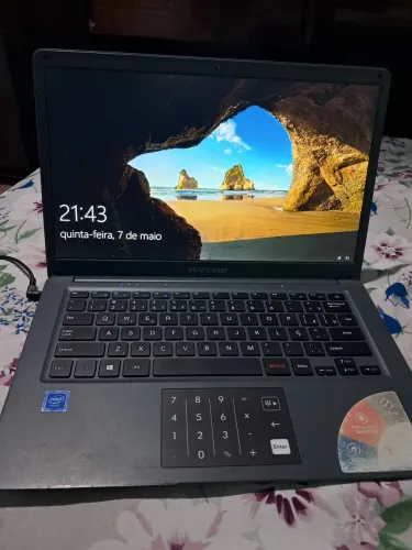 Notebook em ótimo estado de conservação