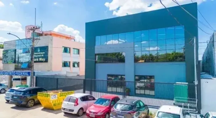 Prédio Comercial de Alto Padrão para Locação no SIBS 2.250m²