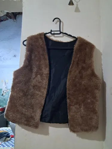 Vende se lindo colete de pelinhos adulto feminino tamanho único