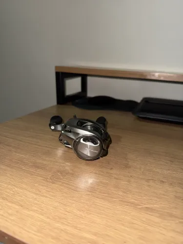 Carretilha Shimano BANTAM HG