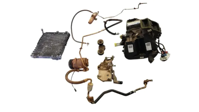  Kit Ar Condicionado PARCIAL VW Gol Saveiro Parati G3 G4 99-2009 AP 1.6/1.8/2.0 LEIA