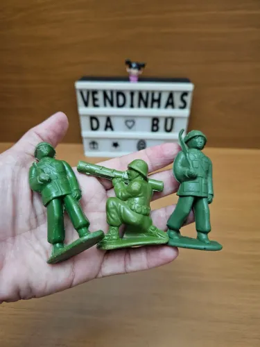 Soldados antigos kit com três 