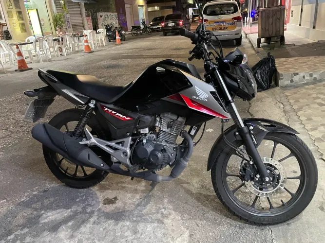 Vendo titan 160 2025/2026