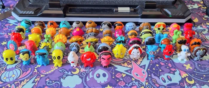 Kit 59 (99% Completo) Gogos Crazy Bones Turma da Mônica Todos Pintados Originais