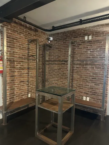 Expositor de roupas