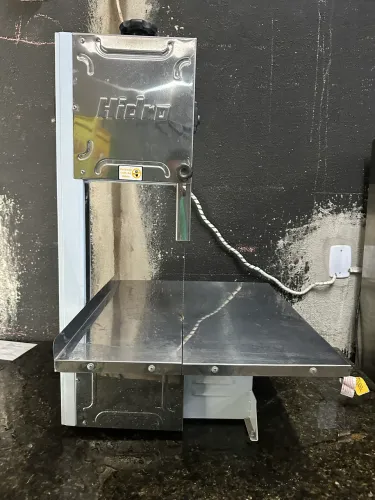 Serra fita de mesa