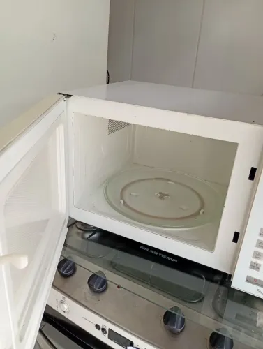 Microondas Panasonic 110v funciona normal usado em perfeita condições 