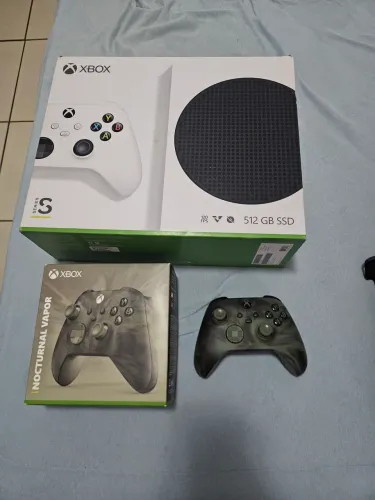 Xbox Series S 512GB + Controle Exclusivo (Tudo na Caixa)