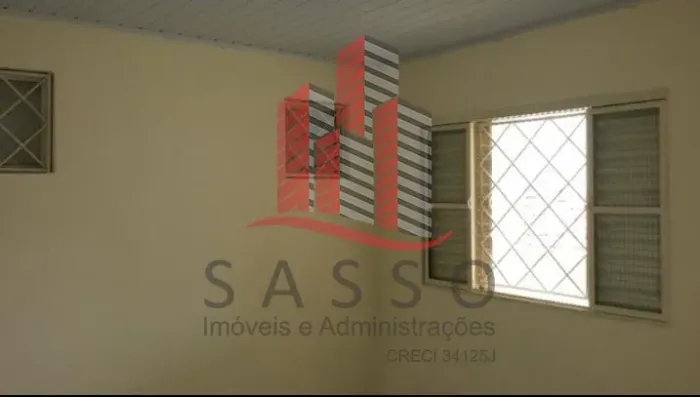 Alugo casa assobradada na Vila Carrão