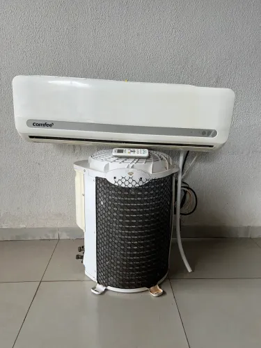 Ar condicionado marca Comfee 12 mil BTus