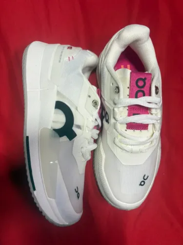 On THE ROGER Pro 2 Feminino