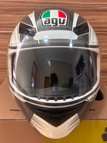 Capacete AGV K3 (edição especial)