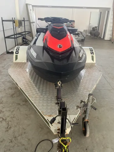 Vendo e troco jetski 