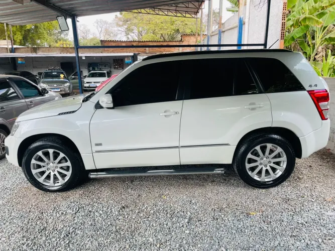 Suzuki Grand Vitara 2.0 16V 4x2/4x4 5P Aut. 2015