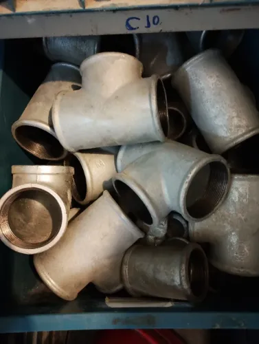 Lote de Materiais Galvanizado Roscado - Imperdivel, mais de 500 peças em bom estado.