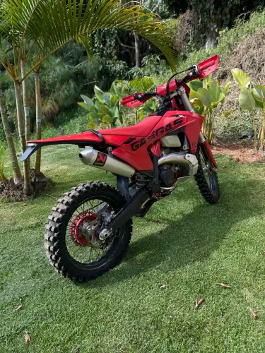Gás Gás 300 2t