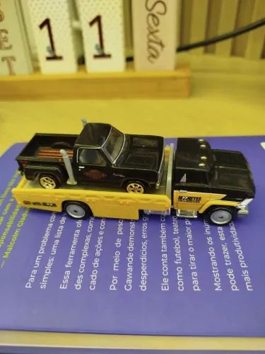 Hotwheels - 1978 Dodge + Horizon Hauler Mooneyes