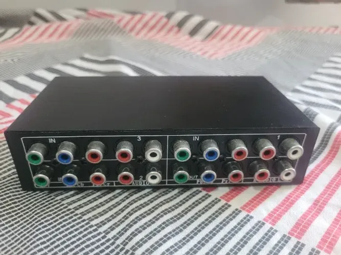 Switch de vídeo Componente 3 entradas + Cabo