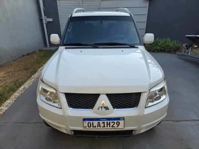 Mitsubishi Pajero TR4 2.0/ 2.0 Flex 16V 4X4 Aut. 2013