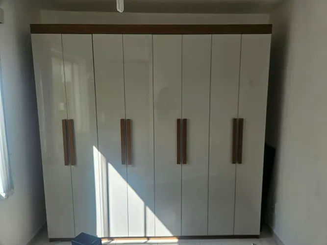 Guarda Roupa de Casal - 8 portas - Perfeito Estado
