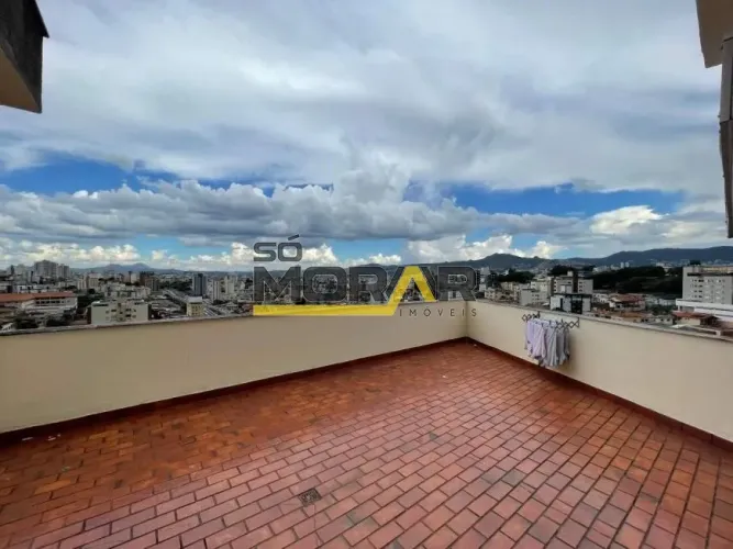 Cobertura à venda em localização próxima a vários comércios no bairro Concórdia