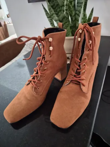 Bota camurça Amaro 