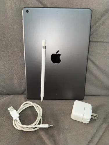 iPad 7 + Apple Pencil IMPECÁVEL