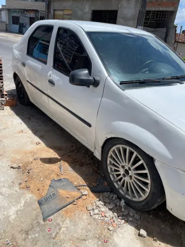 Renault Logan Authentique Hi-flex 1.0 16V 4P 2014