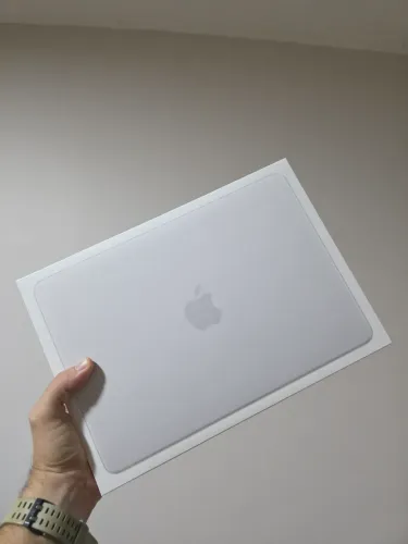 MacBook neo 256gb silver LACRADO