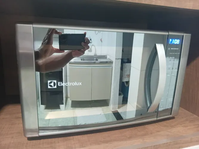 Micro-ondas Electrolux 31 litro inox espelhado