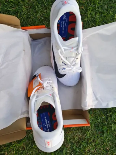 Tênis Nike Air Zoom Rival Fly 4
