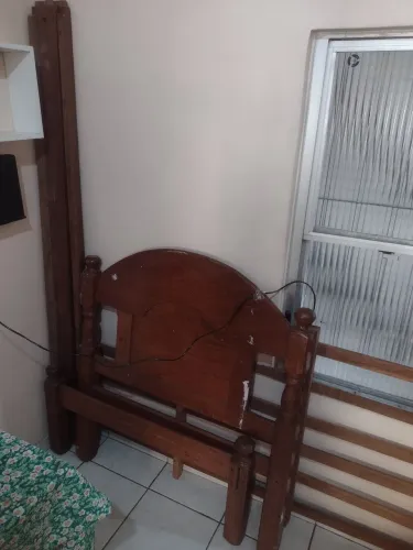 Cama solteiro em angelin