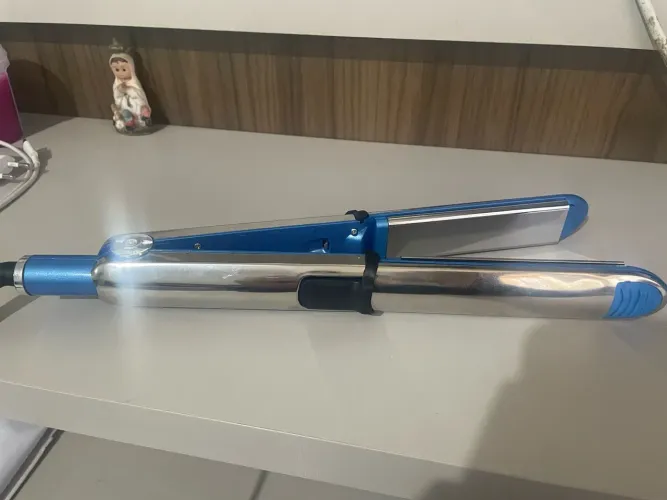 Chapinha prancha azul/prata