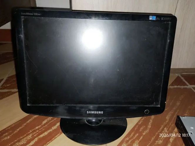 Monitor SyncMaster 932Bw NÃO FUNCIONA - para peças