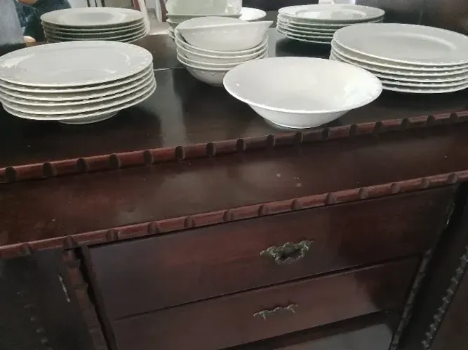 Conjunto de jantar em louça 