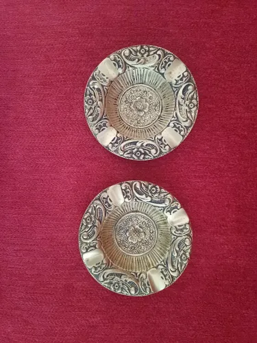 Cinzeiro antigo em bronze Maciço