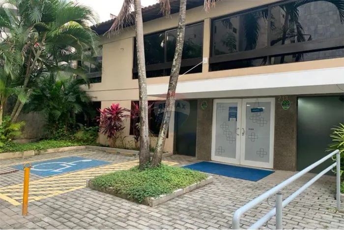 ALUGA-SE SALA COMERCIAL EM CASA AMARELA